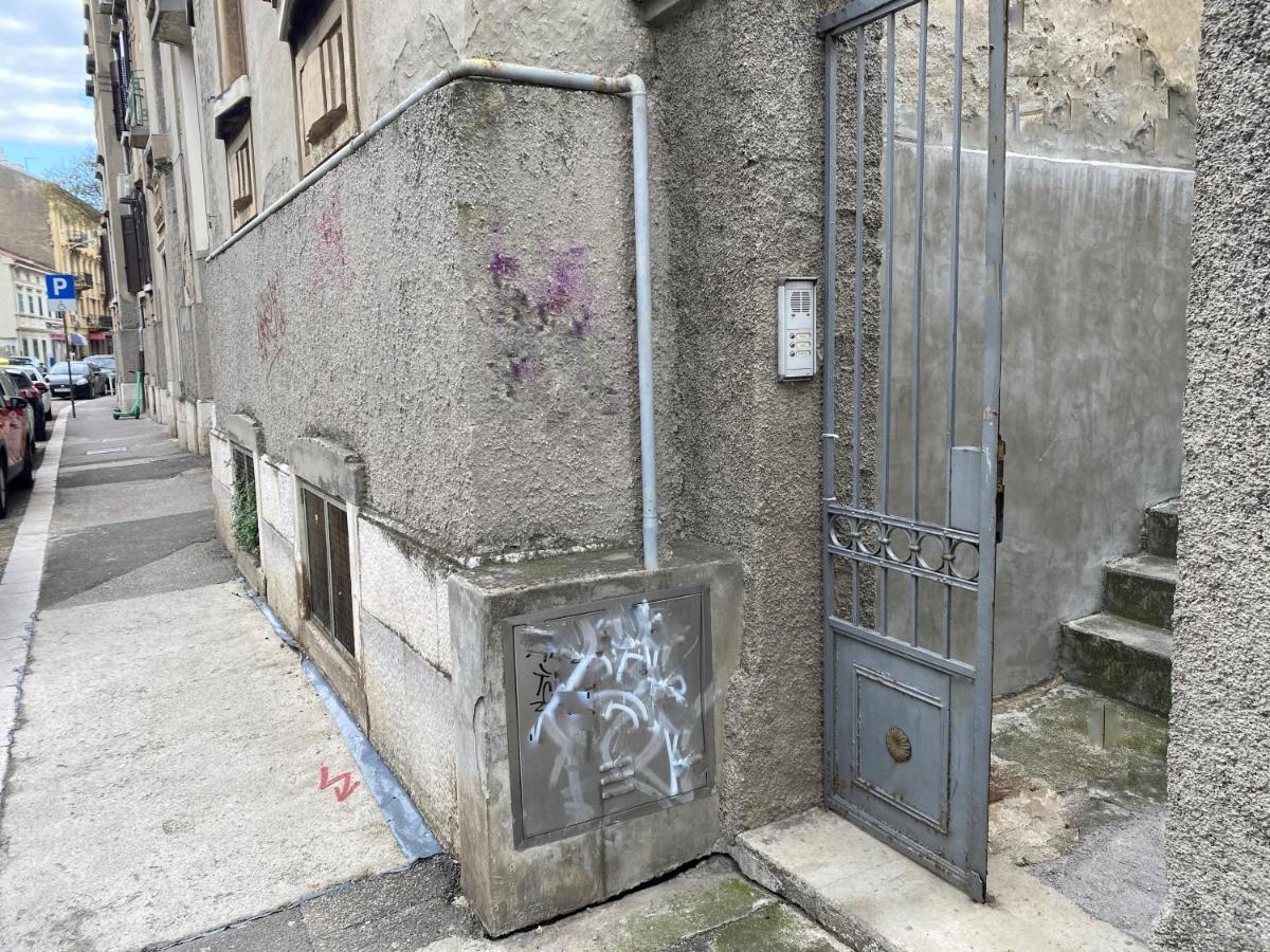 Apartman Tia Rijeka Luaran gambar
